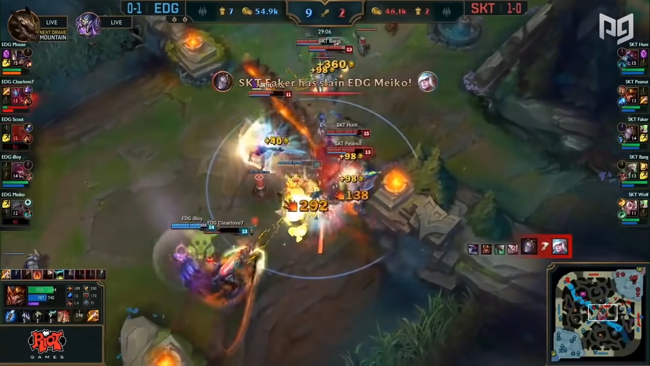 A screenshot of a “wombo combo” in a professional League of Legends esports match.